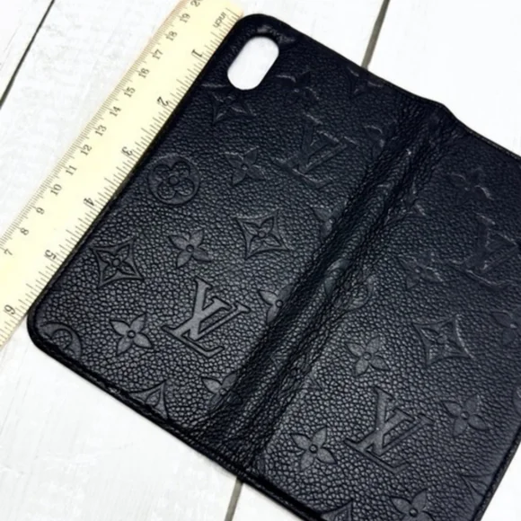 Louis Vuitton Black Leather Mono Folio Case Fits Most I Phones - Picture 7 of 9